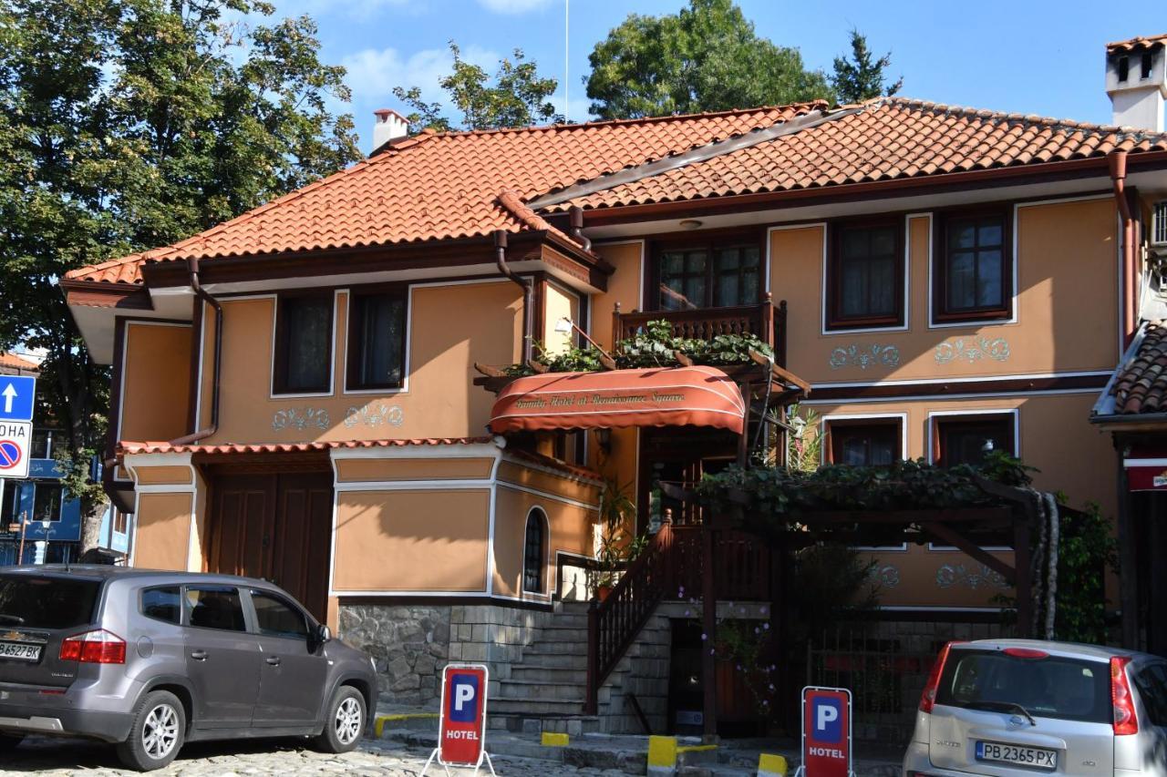 Family Hotel At Renaissance Square Plovdiv Eksteriør billede