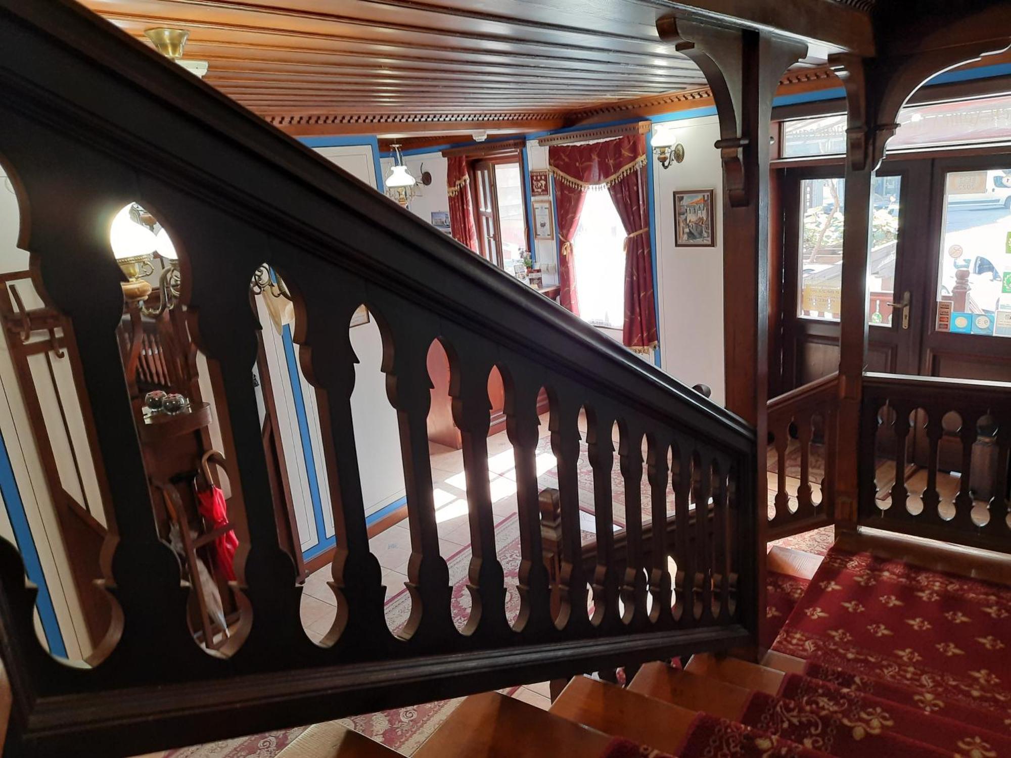 Family Hotel At Renaissance Square Plovdiv Eksteriør billede