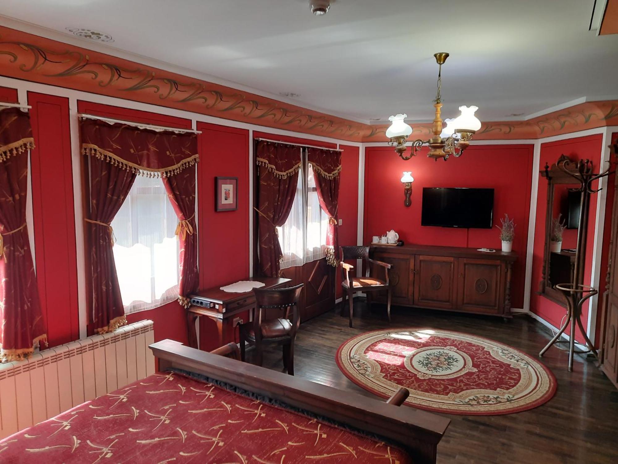 Family Hotel At Renaissance Square Plovdiv Eksteriør billede