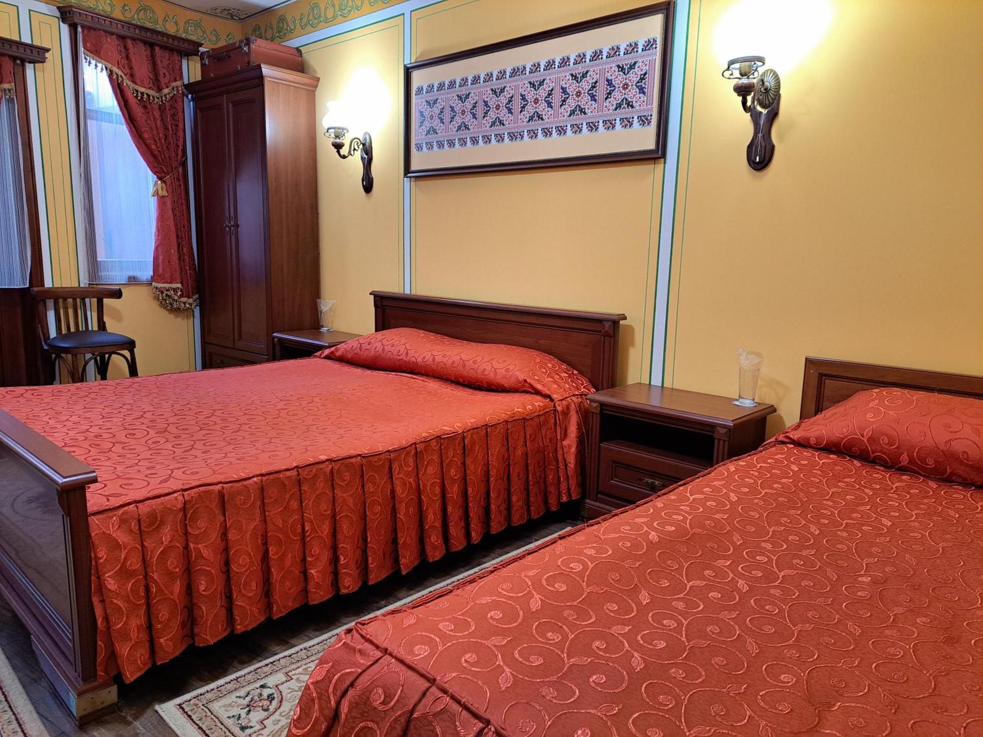 Family Hotel At Renaissance Square Plovdiv Eksteriør billede